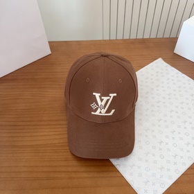路易威登棒球帽LouisVuitton 新款LV棒球帽，重工打造 完美刺繡，高端
