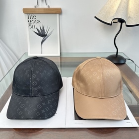 路易威登棒球帽 LouisVuitton 新款LV棒球帽，重工打造 高端大氣，百