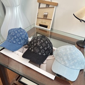 路易威登棒球帽 LouisVuitton 新款LV棒球帽，重工打造 高端大氣，百