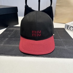 Miumiu缪缪高版本新款訂單款刺繡棒球帽 大牌款超好搭配，趕緊入手！