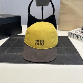 Miumiu缪缪高版本新款訂單款刺繡棒球帽 大牌款超好搭配，趕緊入手！