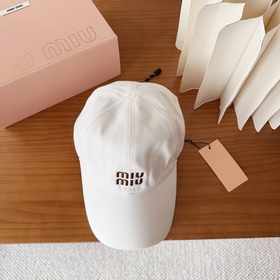 miumiu 缪缪秋冬新品棒球帽 原單正品開模訂制，原版做工細緻質量超贊！