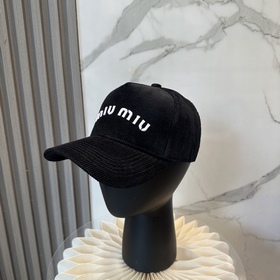 MiuM缪缪秋冬新款燈芯絨棒球帽 mium燈芯絨棒球帽 簡約，經典，耐看！ 遮陽