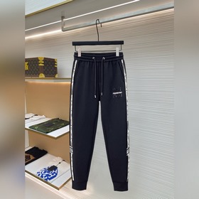 miumiu 2026夏季新款長褲休閑褲 官網同步發售。品牌經典LOGO休閑褲