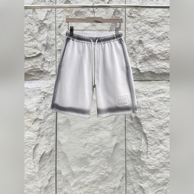 miumiu 三标齊全。 2026夏季新款最新品短褲，專櫃同步有售，原單狠貨，時