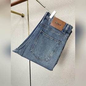 Miumiu謬謬 砸鍋賣鐵都要上的新款新款休閑牛仔褲 高端版本！專櫃定制面料 透