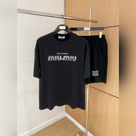 miumiu 高端定制 2026春夏新款首發專櫃最新款短袖短褲休閑套裝 重工凹凸