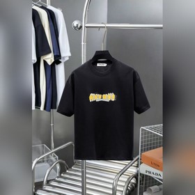 Miumiu26ss高版本胸貼印花logo圓領短袖T恤。面料采用定制280g支雙