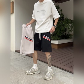 Moncler 蒙口  三标齊全 2026夏季新款男士休閑短褲，高級定制面料透