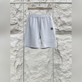 Moncler 蒙口  三标齊全 2026夏季新款男士休閑短褲，高級定制面料透