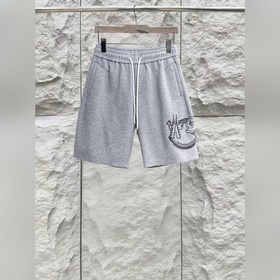 Moncler 蒙口  三标齊全 2026夏季新款最新品短褲，專櫃同步有售，