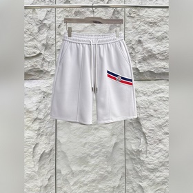 Moncler 蒙口  三标齊全 2026夏季新款男士休閑短褲，高級定制面料透