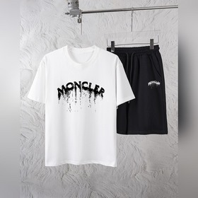 蒙口 獨家專供新款潮男時尚圓領短袖短褲套裝，潮流時尚休閑短袖套裝！透氣舒适度高，