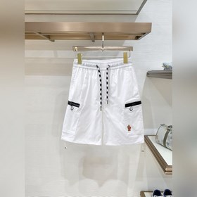 Moncler 蒙口  三标齊全 2026夏季新款男士休閑短褲，高級定制面料透