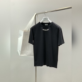 Moncler 蒙口，2026夏季最新品，專櫃同步有售，原單狠貨，時尚休閑圓領短