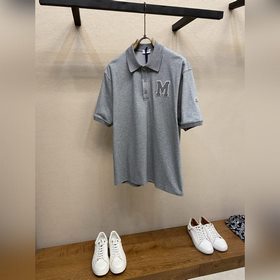 Moncler，蒙口 夏裝新款珠地polo衫 M字母徽章繡花 袖口小标飾 寬松版