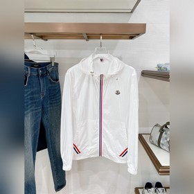 蒙口 2026 春夏新款男士防曬服輕薄外套， 獨特訂制防曬四面彈面料，卓越的彈性