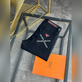 普拉達 IT 新款來襲 春夏爆款新品 專櫃有售 實體店極品牛仔褲 專櫃原版1：1