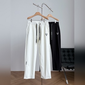 Prada 普拉達戶外機能風黑白休閑褲 經典倒三角金屬标+立體刺繡Logo雙重加