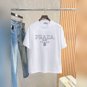 Prada 普拉達  三标齊全 2026夏季新款最新品短袖T恤，專櫃同步有售，