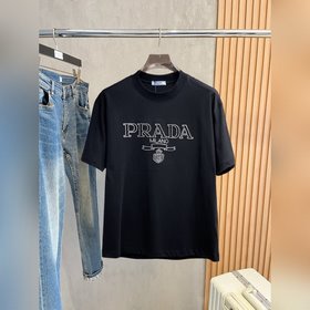 Prada 普拉達  三标齊全 2026夏季新款最新品短袖T恤，專櫃同步有售，