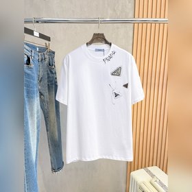 Prada 普拉達  三标齊全 2026夏季新款最新品短袖T恤，專櫃同步有售，