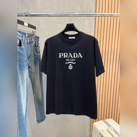 Prada 普拉達  三标齊全 2026夏季新款最新品短袖，專櫃同步有售，原單