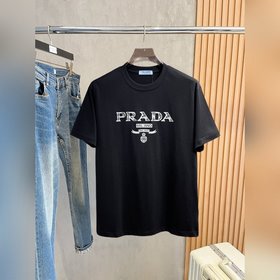 Prada 普拉達  三标齊全 2026夏季新款最新品短袖T恤，專櫃同步有售，