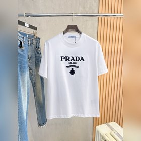 Prada 普拉達  三标齊全 2026夏季新款最新品短袖T恤，專櫃同步有售，
