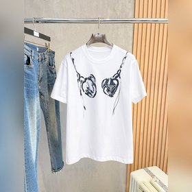 Prada 普拉達  三标齊全 2026夏季新款最新品短袖T恤，專櫃同步有售，