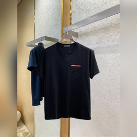 Prada 普拉達  三标齊全 2026夏季新款最新品短袖，專櫃同步有售，原單