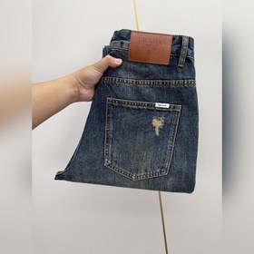 普拉達 ，2026春季主推刺繡男士牛仔褲。重工磨破刺繡設計牛仔面料，定制面料和一