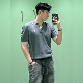 Prada 普拉達26春夏網眼針織POLO衫 甄選100%精梳棉，以精密華夫格網