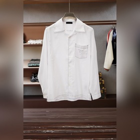 Prada普拉達，三角徽裝飾~男女情侶款OS版型亞麻短袖襯衫 高端品控，渠道典藏