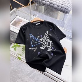 Prada 普拉達 普拉達 高定面料 2026春夏新品上市 時尚經典圓領短袖