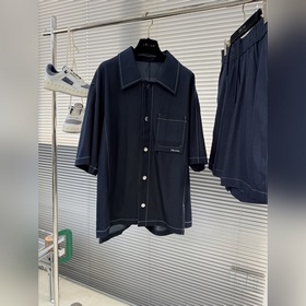 整套 (不拆開單賣) Prada 普拉達 男女情侶款OS版型短袖襯衫、短褲套
