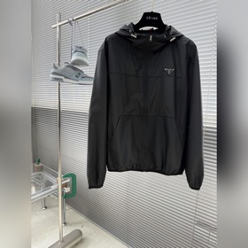 Prada 普拉達 薄料經典休閑男士連帽速幹夾克、單層薄防曬衣、皮膚衣套裝！
