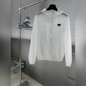 Prada 普拉達 薄料經典休閑男士連帽速幹夾克、單層薄防曬衣、皮膚衣套裝！