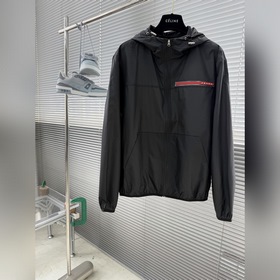 Prada 普拉達 薄料經典休閑男士連帽速幹夾克、單層薄防曬衣、皮膚衣套裝！