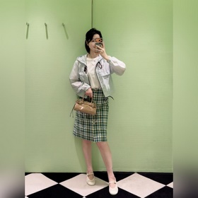 Prada 普拉達水晶冰藍連帽短款防曬衣 當PR三角标遇上清透水晶藍，把26春夏