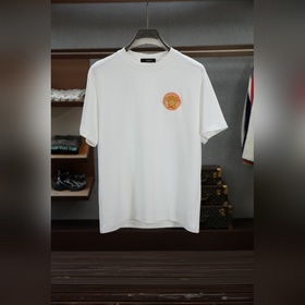 範思哲 Versace- 超級爆款推薦，春夏新品男裝系列爆款圓領短袖-作為年度