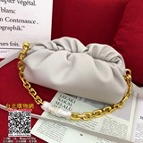 . Bottega Veneta The Chain Pouch 最近真