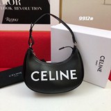 真皮對版五金Celine賽琳  新款AVA 字母牛皮腋下包原版打造  楊冪同款包包超多網紅也有背，