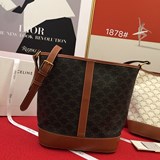 Celine 水桶包 牛皮配白色花料 去年老花火遍全網，後添白花系列 夏