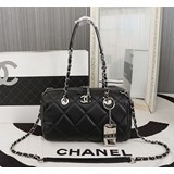2023chanel 早春首發新品 as1321 波斯頓枕頭包  保齡球 酷帥的