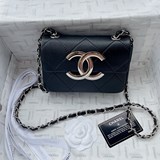 2023chanel 款号211小号，chanel新款五金鎖扣口蓋包小号現貨；小