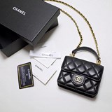 2023 chanel專櫃同款迷你小包迷你包都是除了裝可愛手機放不下，但絲毫不影