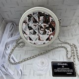 2023chanel 秋冬新款21k金色/銀色五金圓餅包出貨；搭配金屬鏡面設計美