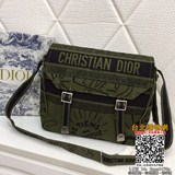 【19SS Dior  Camp新款郵差包】oblique復古印花圖案早在上世紀六十年代就在巴黎時裝周里掀起熱潮