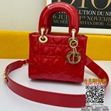 采用頂級進口皮 配絲巾（Lady  Dior)